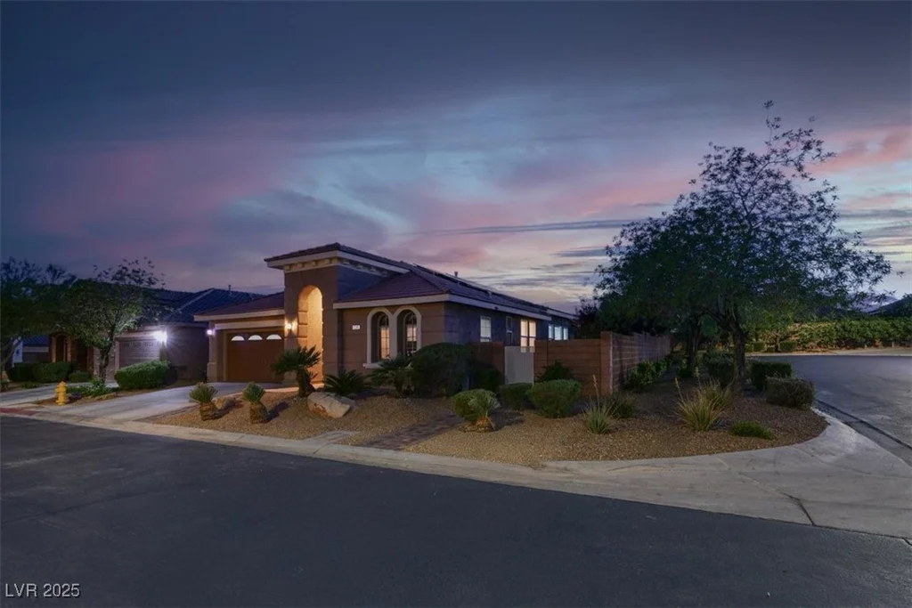 10385 Kern Ridge, Las Vegas, NV 89178