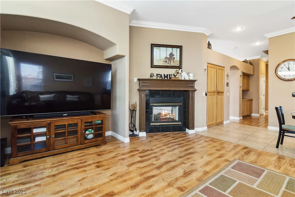 7404 Dry Corral, Las Vegas, NV 89113