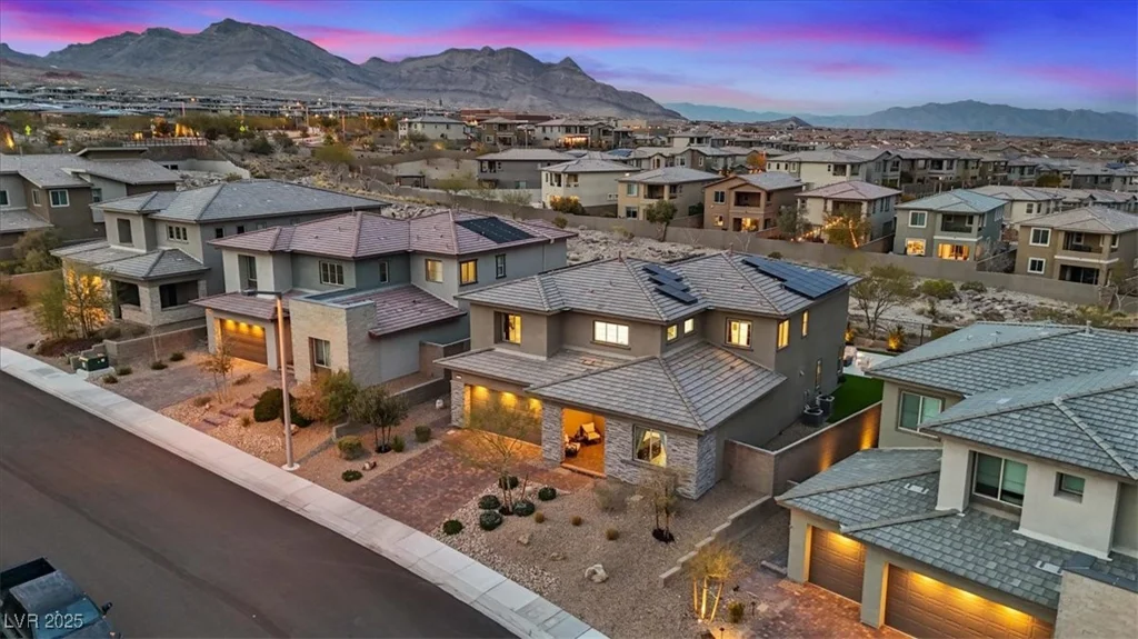 754 Spirit Lake, Las Vegas, NV 89138