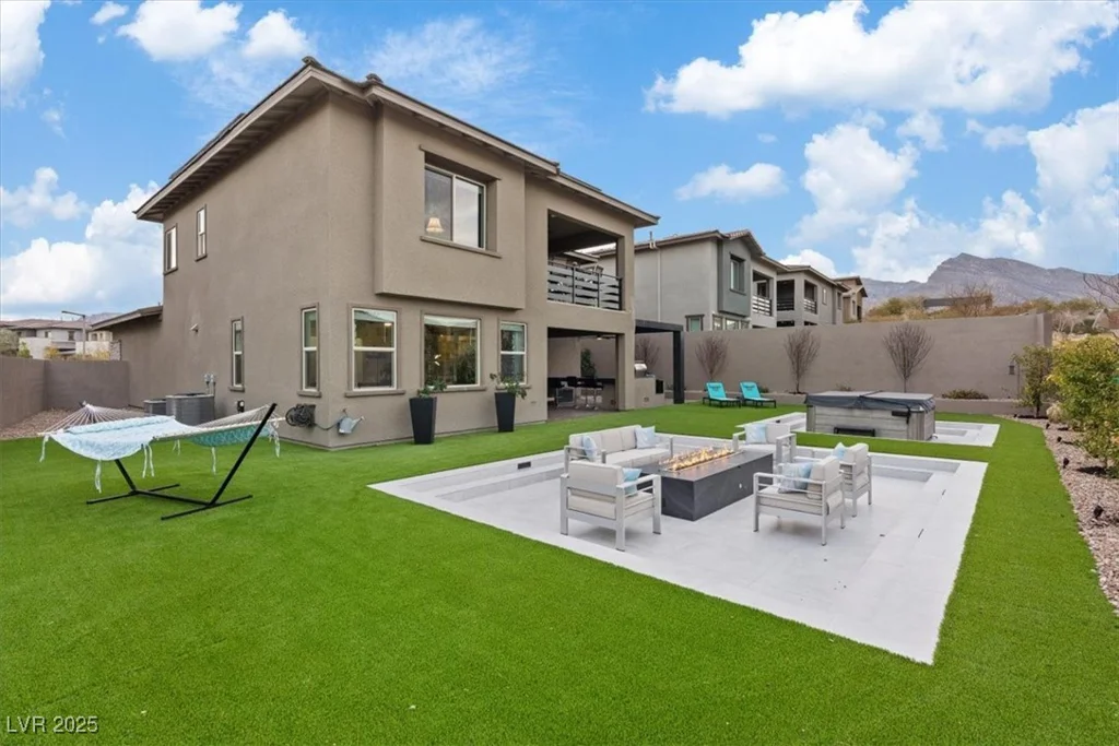 754 Spirit Lake, Las Vegas, NV 89138