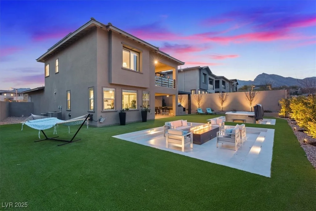 754 Spirit Lake, Las Vegas, NV 89138