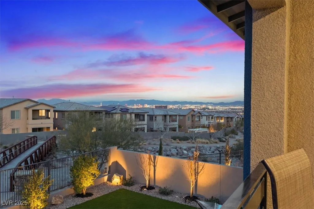 754 Spirit Lake, Las Vegas, NV 89138