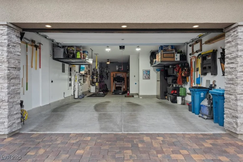 754 Spirit Lake, Las Vegas, NV 89138