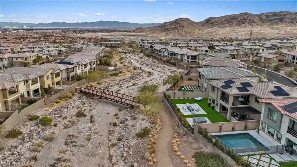 754 Spirit Lake, Las Vegas, NV 89138