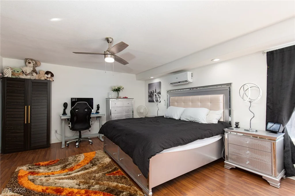1911 Venalynne, Las Vegas, NV 89156