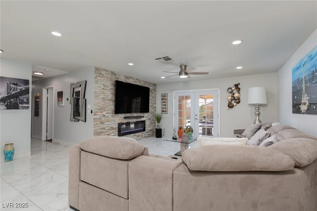 1911 Venalynne, Las Vegas, NV 89156