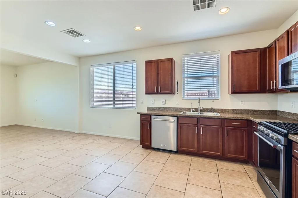 1197 Bear Head, Henderson, NV 89011
