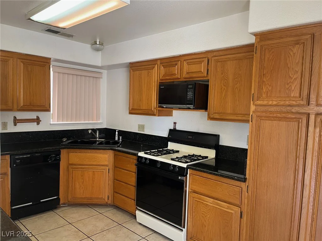 4931 Crystal Breeze, North Las Vegas, NV 89031