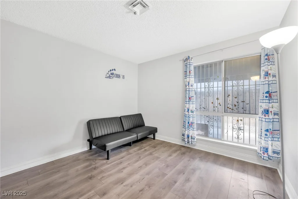 5120 Burnham, Las Vegas, NV 89119