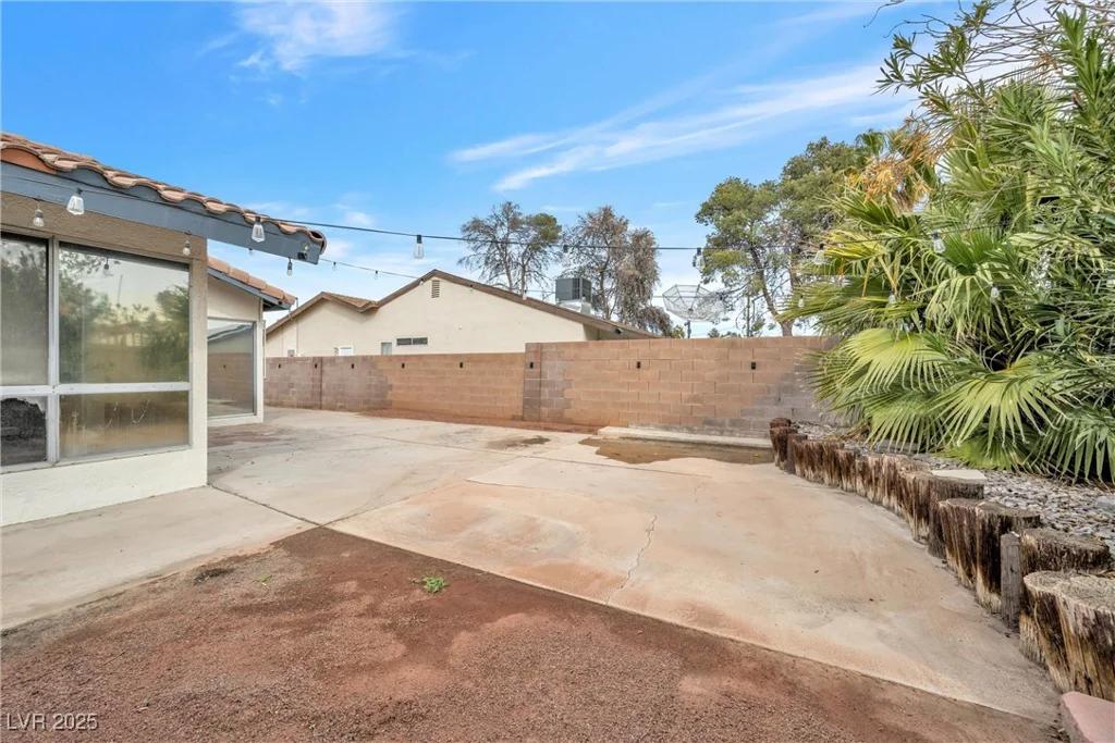 5120 Burnham, Las Vegas, NV 89119