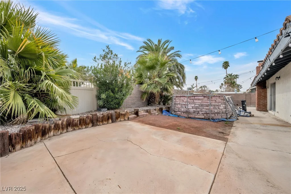 5120 Burnham, Las Vegas, NV 89119