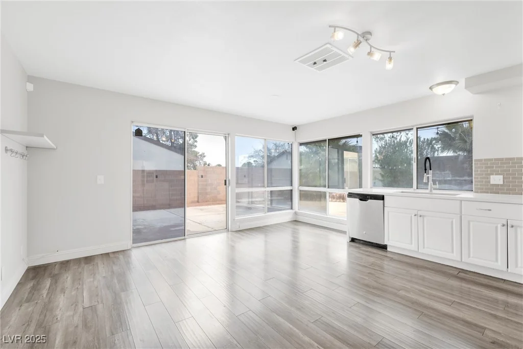 5120 Burnham, Las Vegas, NV 89119