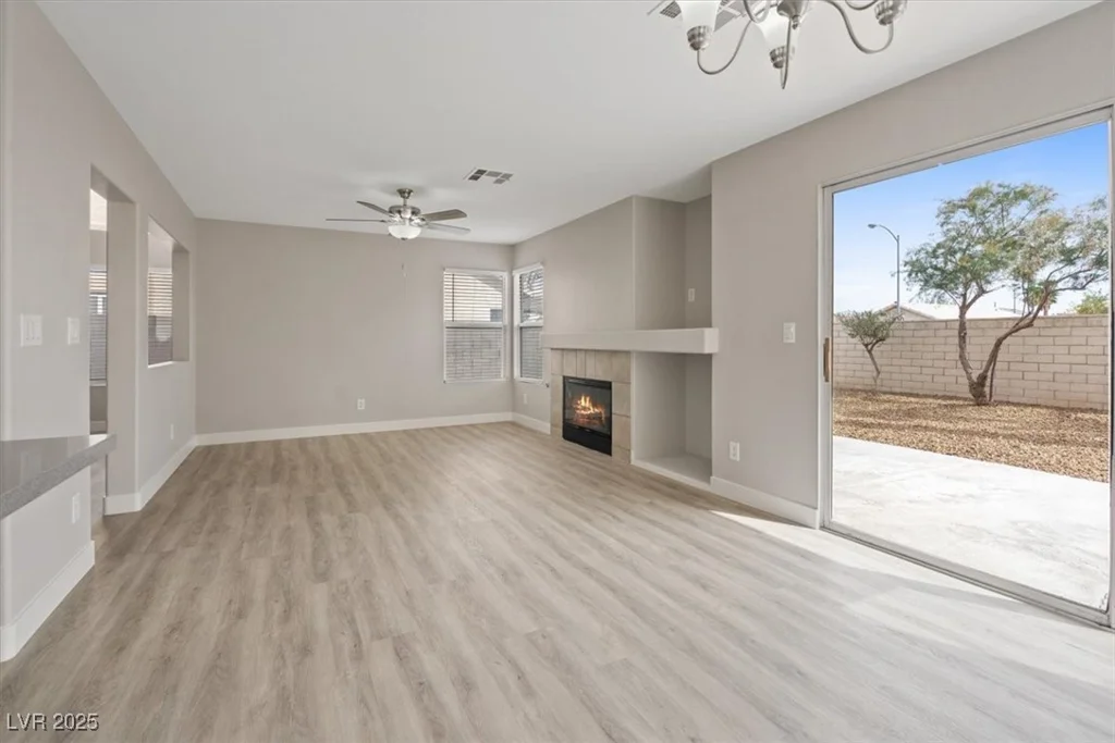 1909 Falling Tree, North Las Vegas, NV 89031