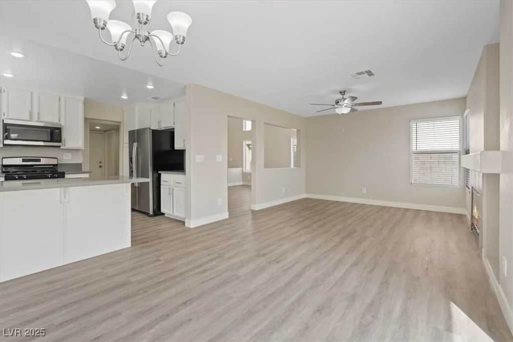 1909 Falling Tree, North Las Vegas, NV 89031