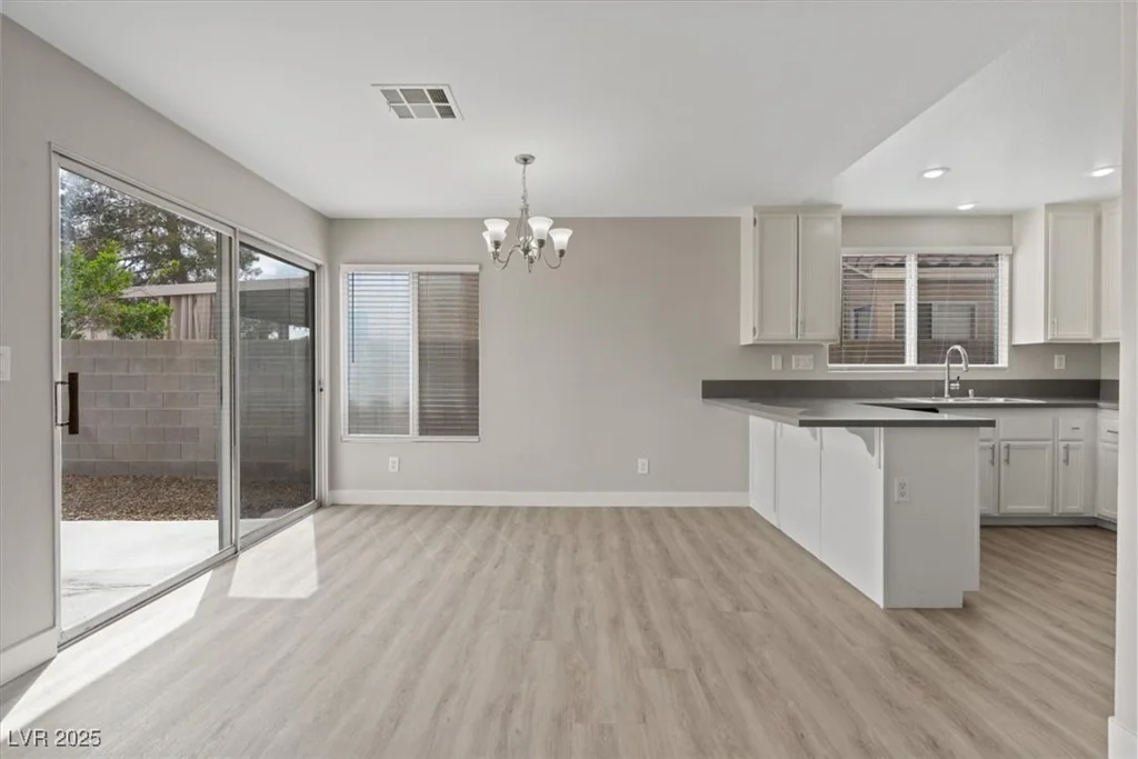 1909 Falling Tree, North Las Vegas, NV 89031