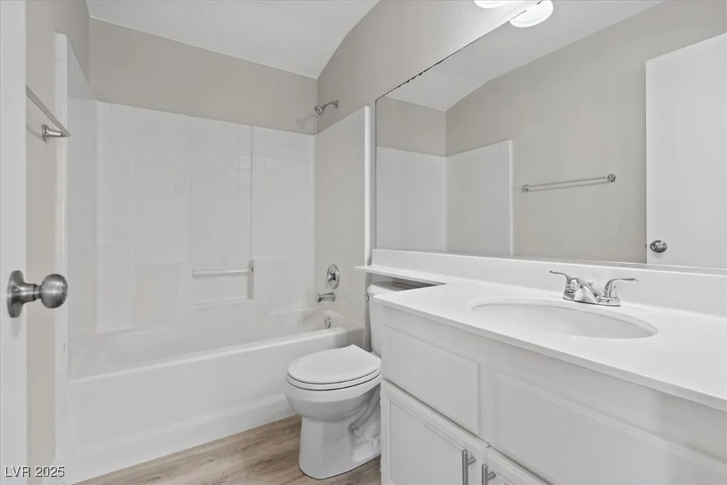 1909 Falling Tree, North Las Vegas, NV 89031