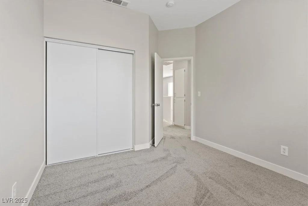 1909 Falling Tree, North Las Vegas, NV 89031