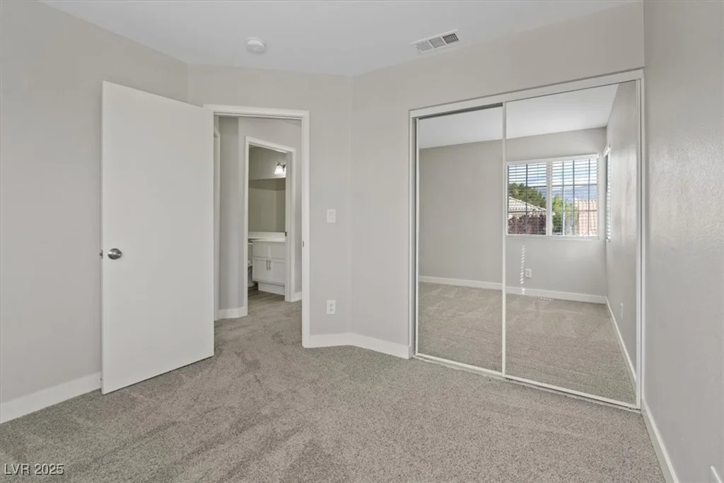 1909 Falling Tree, North Las Vegas, NV 89031