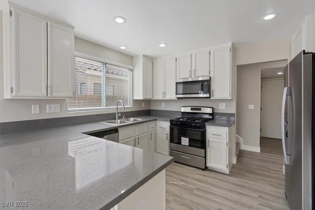 1909 Falling Tree, North Las Vegas, NV 89031