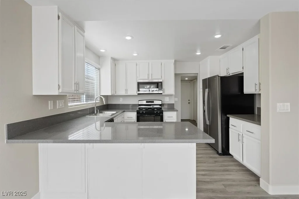 1909 Falling Tree, North Las Vegas, NV 89031