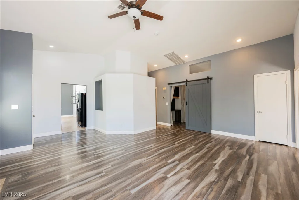 10404 Shadowland, Las Vegas, NV 89144