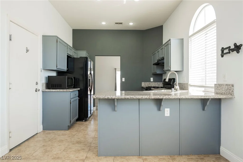 10404 Shadowland, Las Vegas, NV 89144