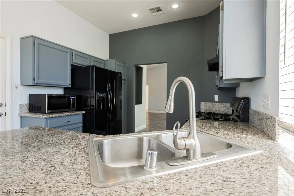 10404 Shadowland, Las Vegas, NV 89144