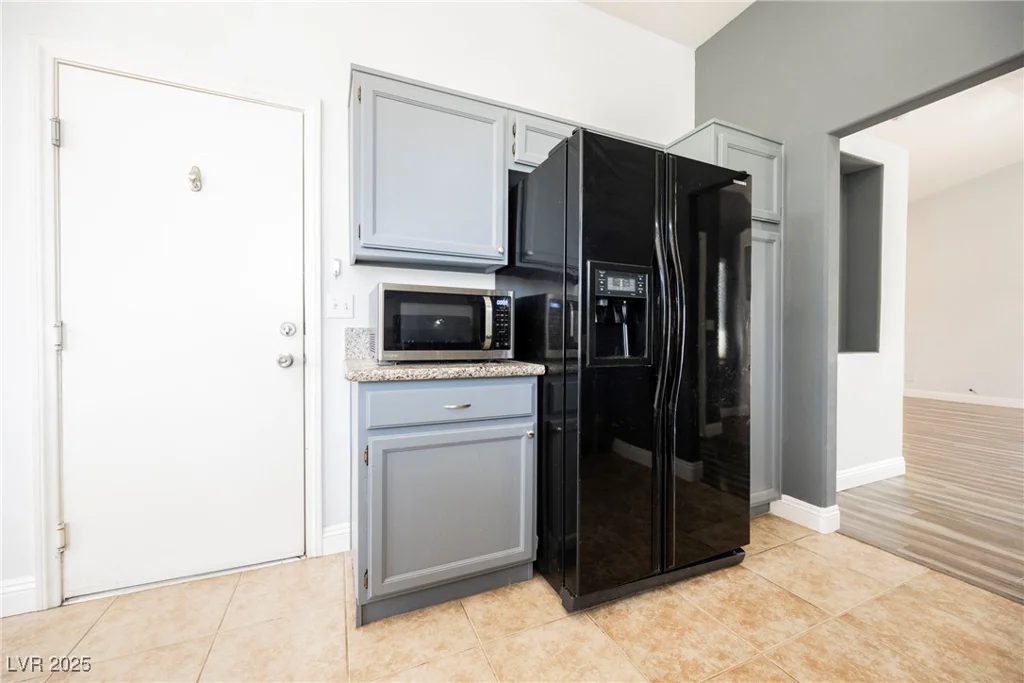 10404 Shadowland, Las Vegas, NV 89144