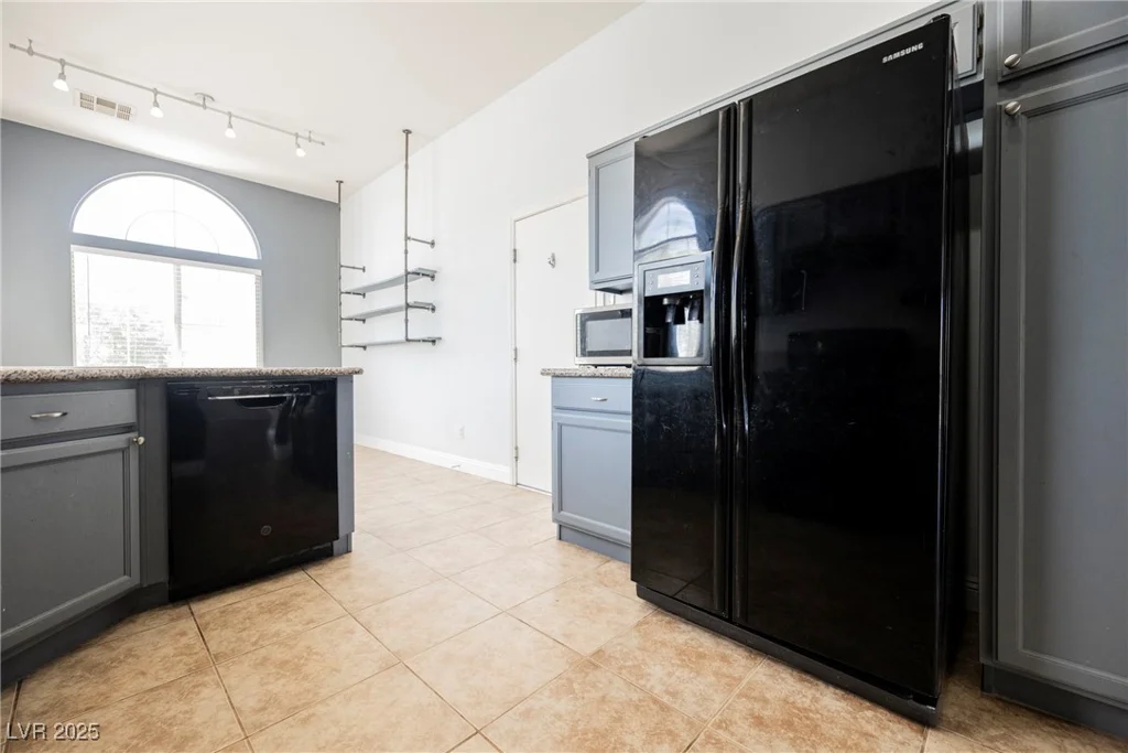 10404 Shadowland, Las Vegas, NV 89144