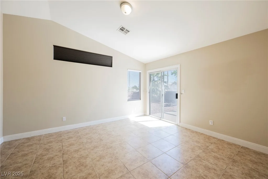 10404 Shadowland, Las Vegas, NV 89144