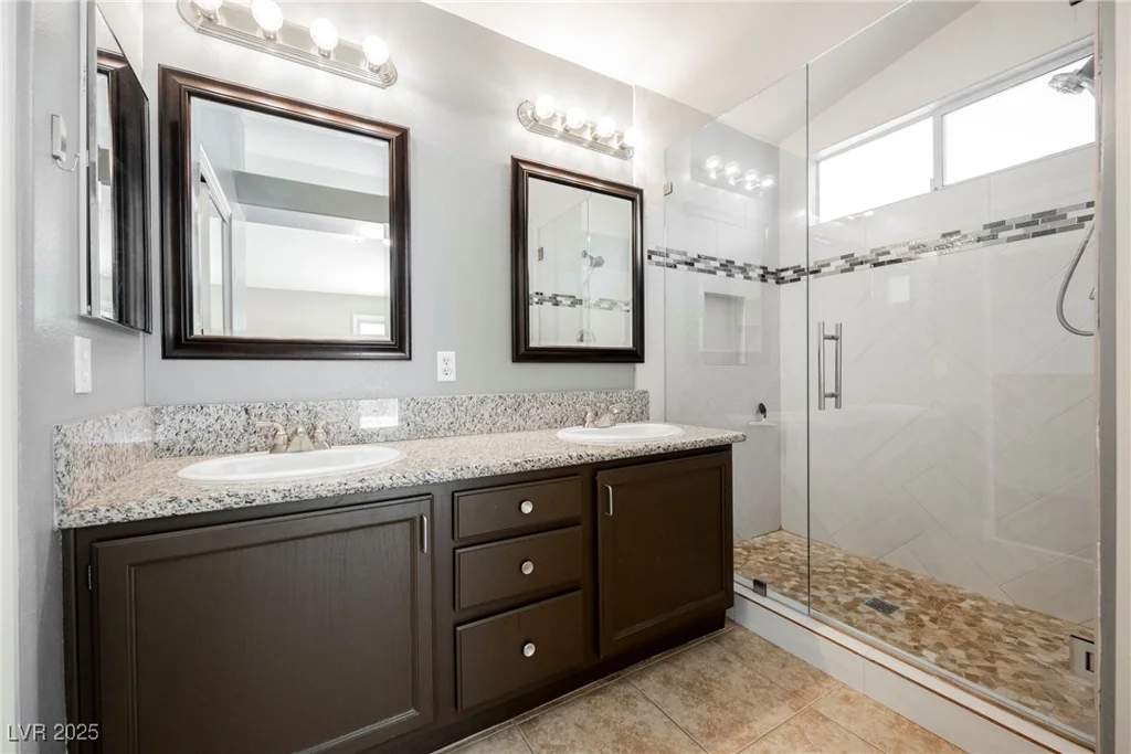 10404 Shadowland, Las Vegas, NV 89144