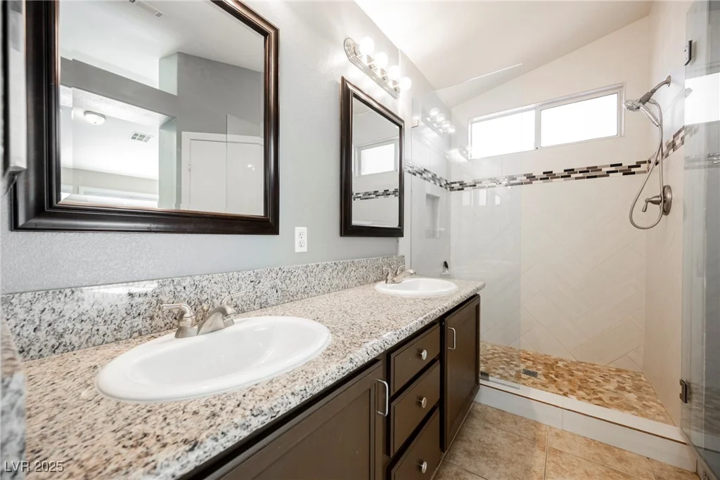 10404 Shadowland, Las Vegas, NV 89144
