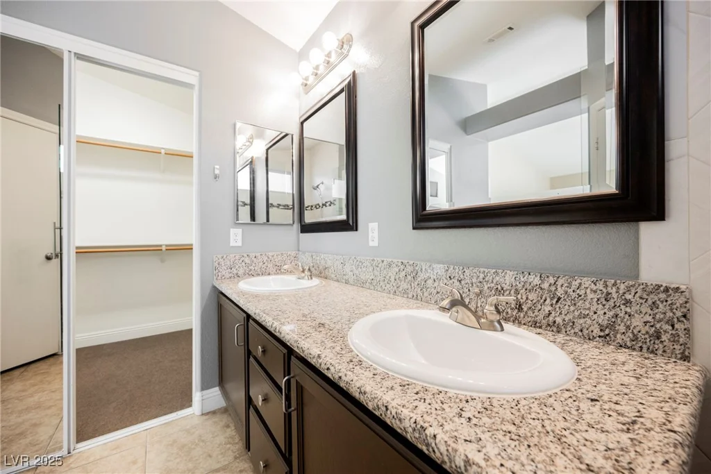 10404 Shadowland, Las Vegas, NV 89144