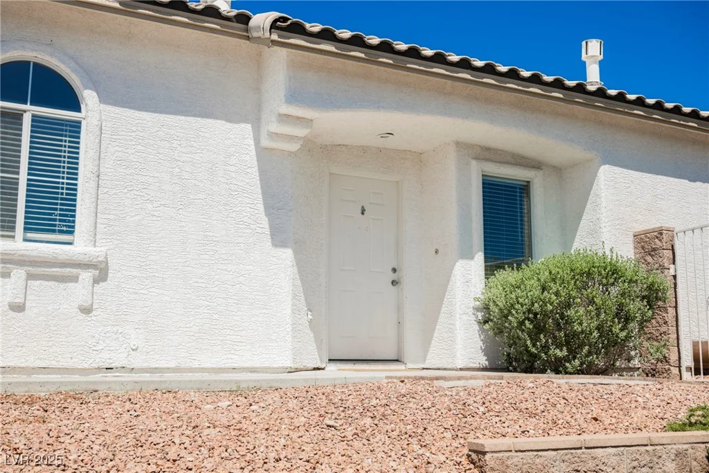 10404 Shadowland, Las Vegas, NV 89144