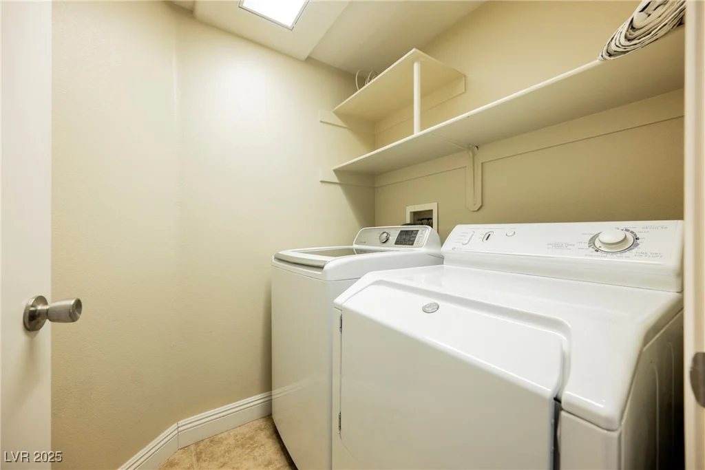 10404 Shadowland, Las Vegas, NV 89144