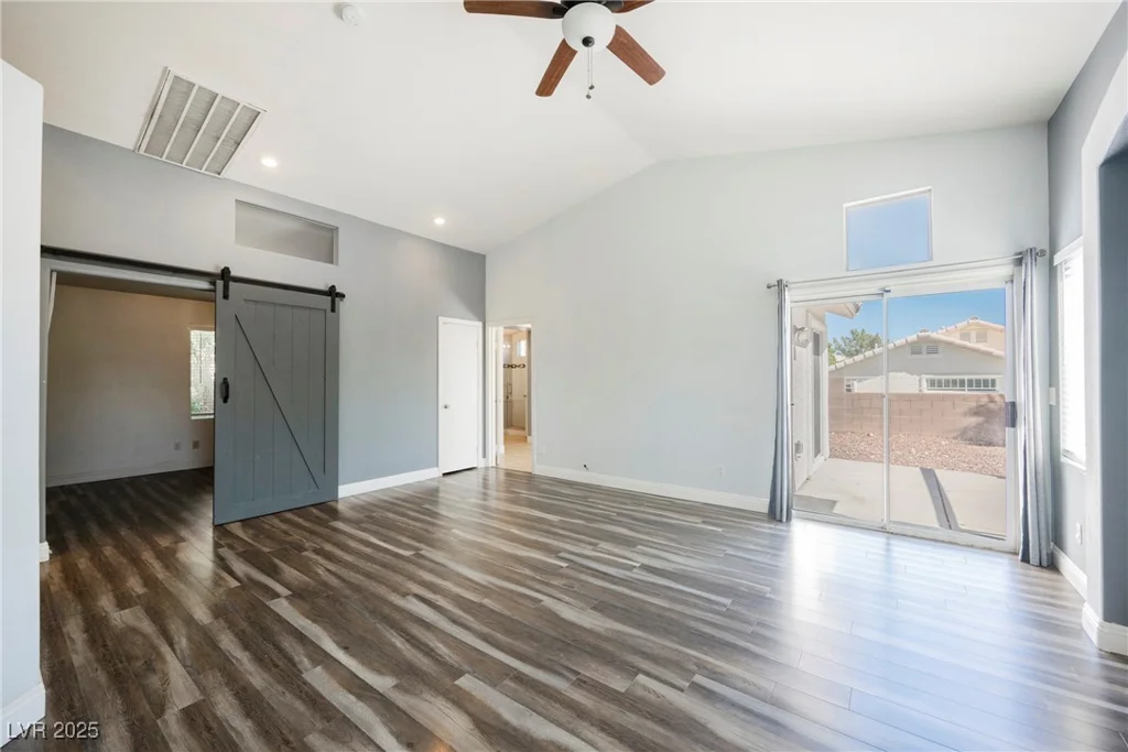 10404 Shadowland, Las Vegas, NV 89144