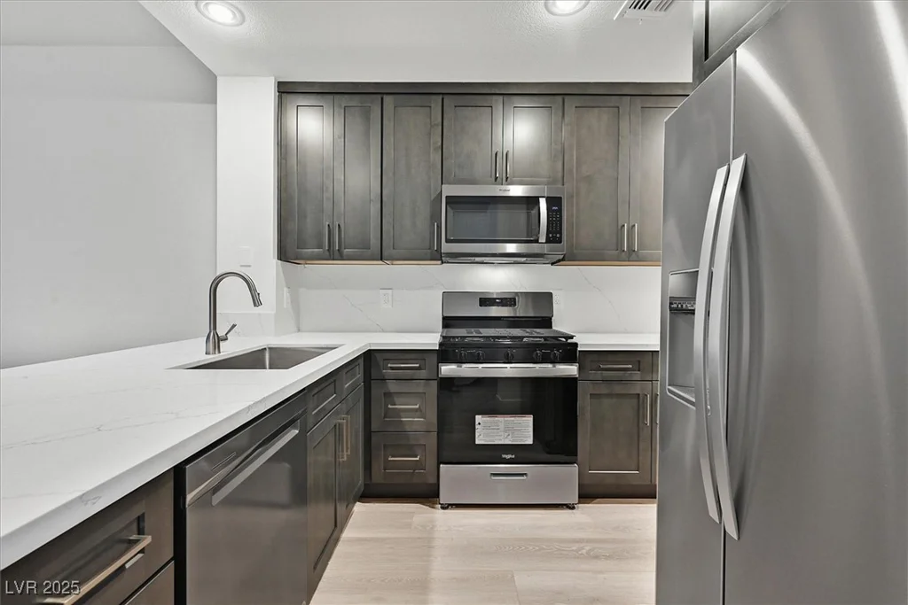 59 Agate, Las Vegas, NV 89123