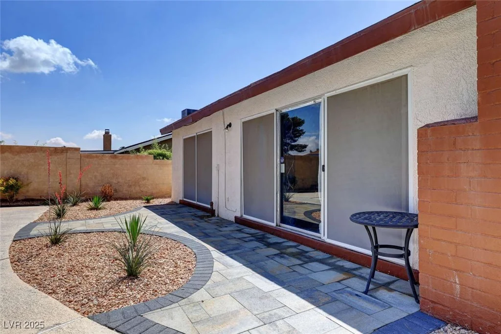 3920 Autumn, Las Vegas, NV 89120