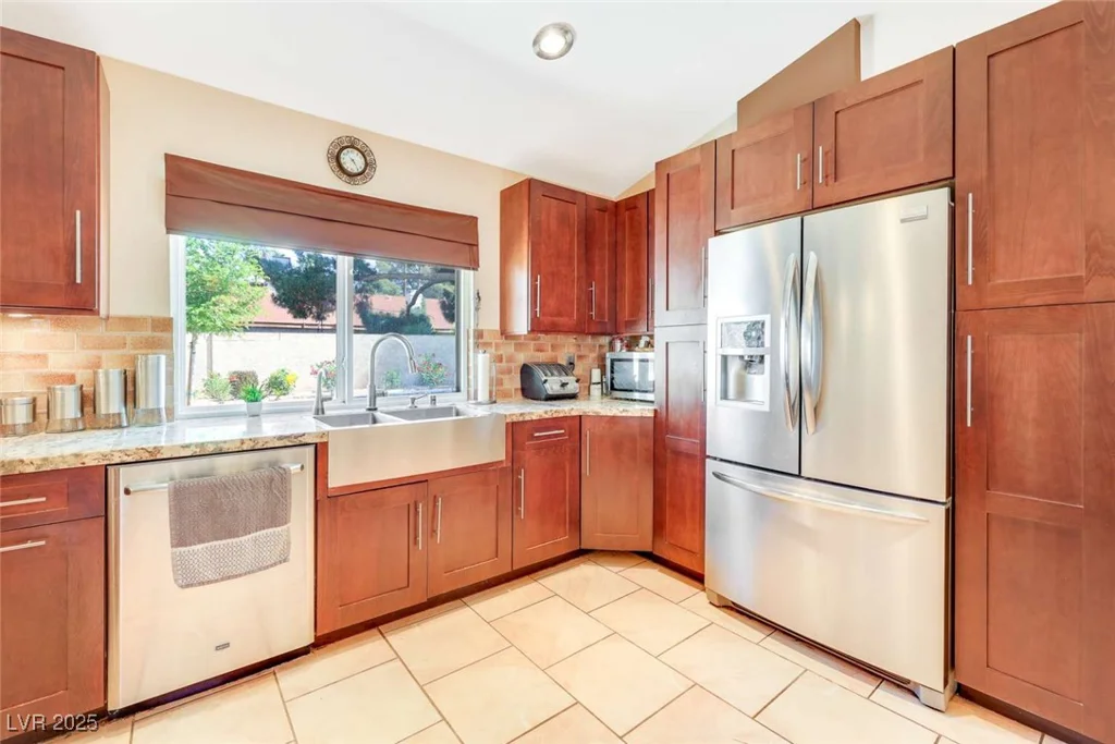 3920 Autumn, Las Vegas, NV 89120