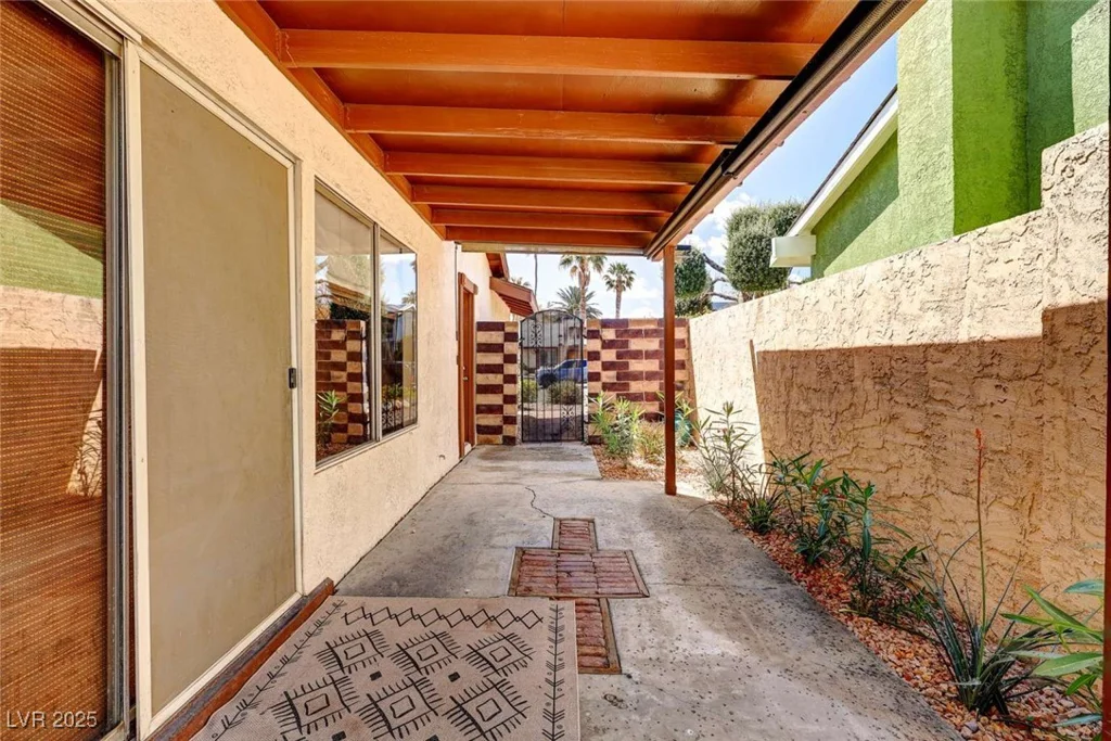 3920 Autumn, Las Vegas, NV 89120