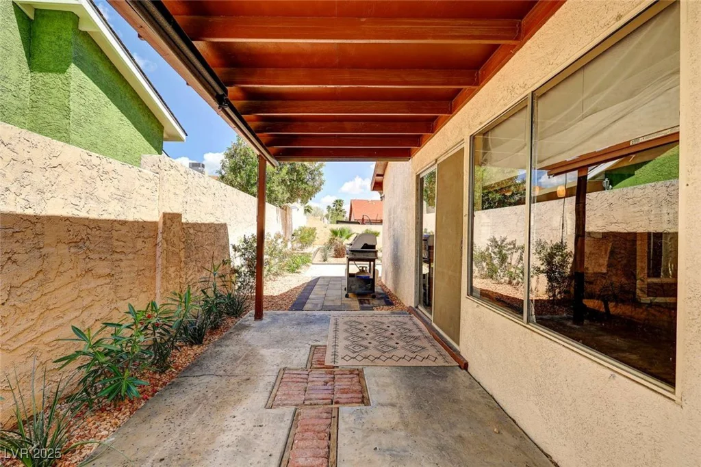 3920 Autumn, Las Vegas, NV 89120