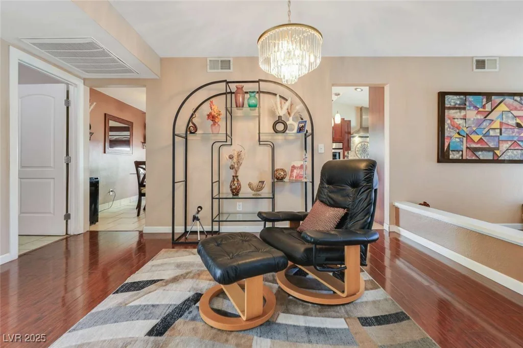 3920 Autumn, Las Vegas, NV 89120