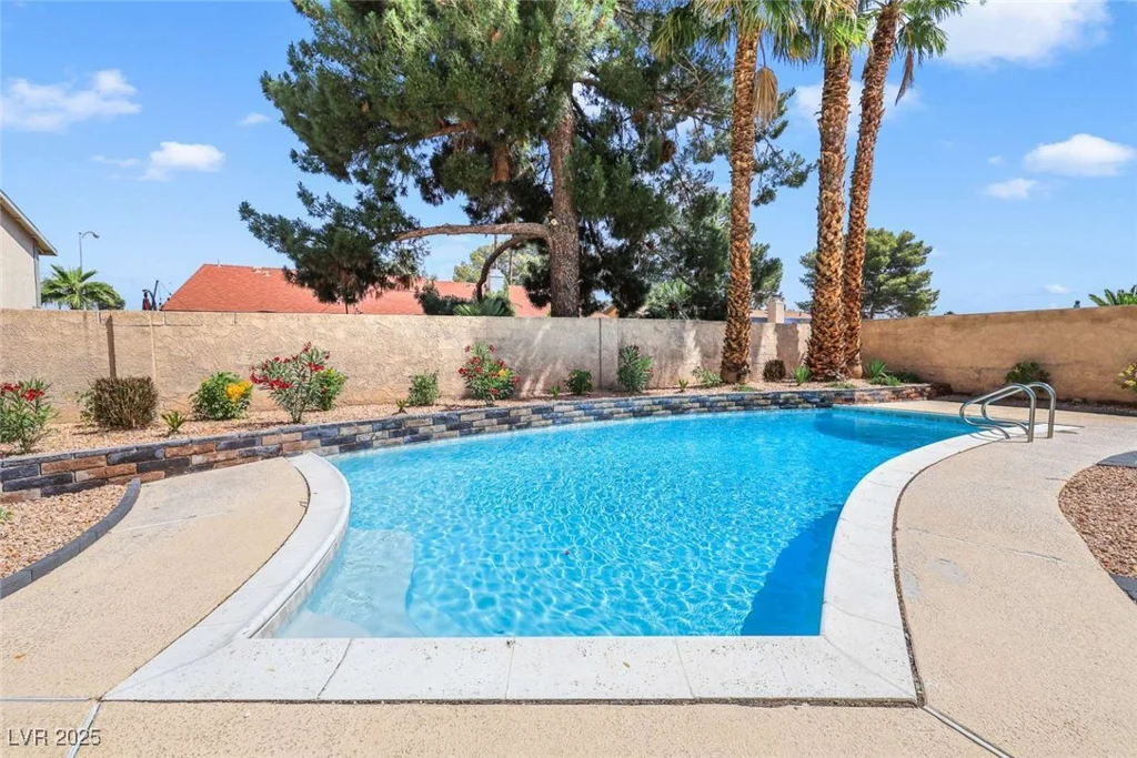 3920 Autumn, Las Vegas, NV 89120
