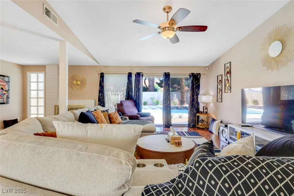 3920 Autumn, Las Vegas, NV 89120