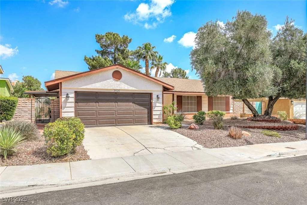 3920 Autumn, Las Vegas, NV 89120