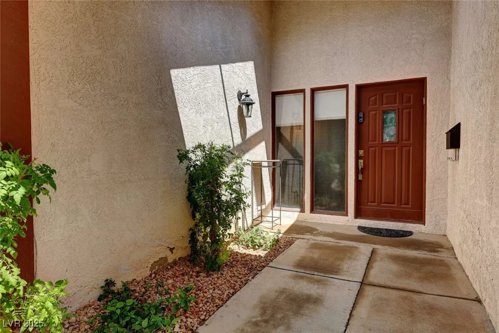 3920 Autumn, Las Vegas, NV 89120