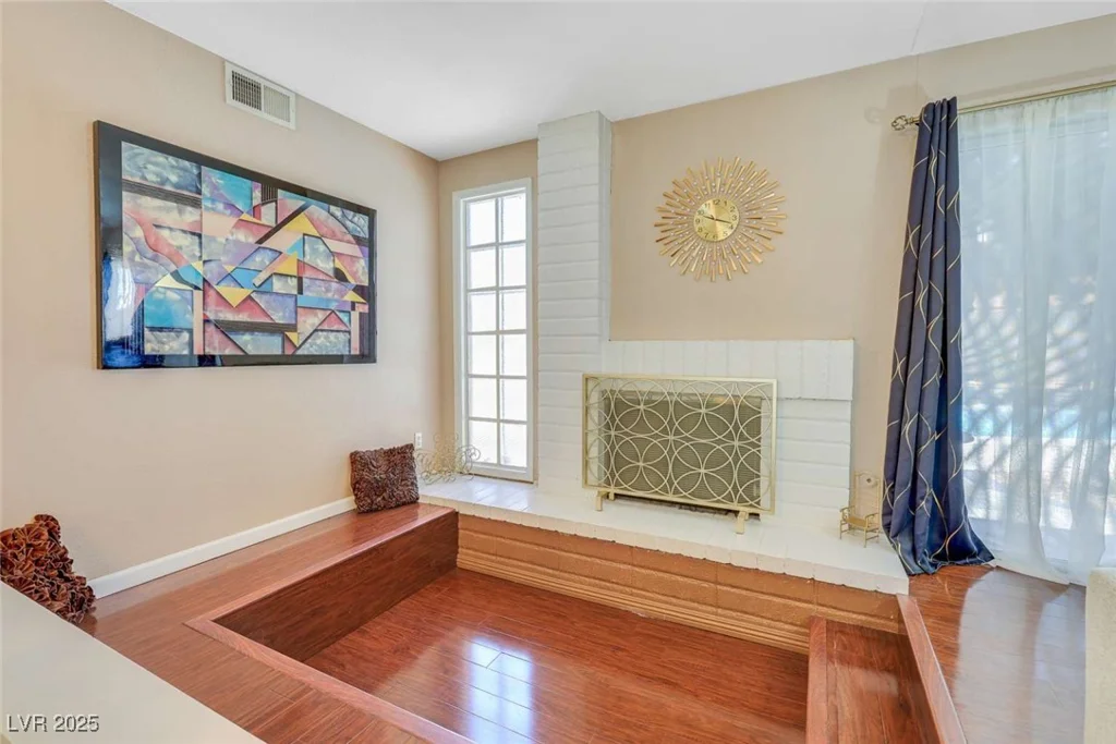 3920 Autumn, Las Vegas, NV 89120
