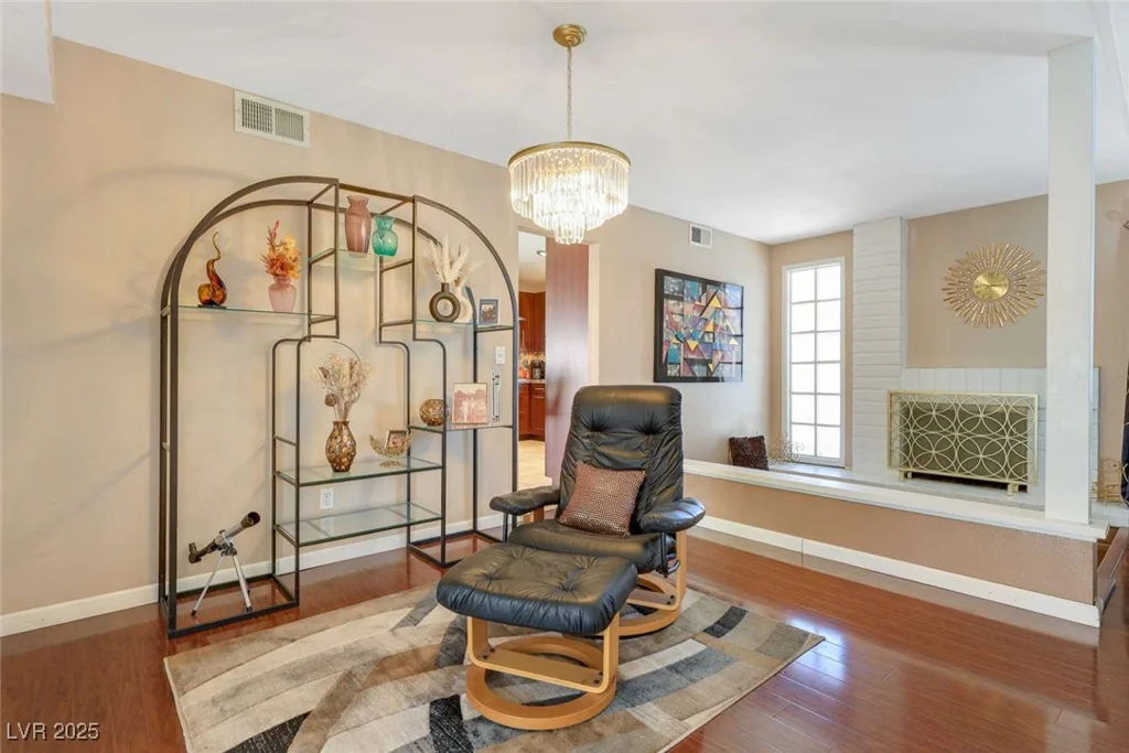 3920 Autumn, Las Vegas, NV 89120