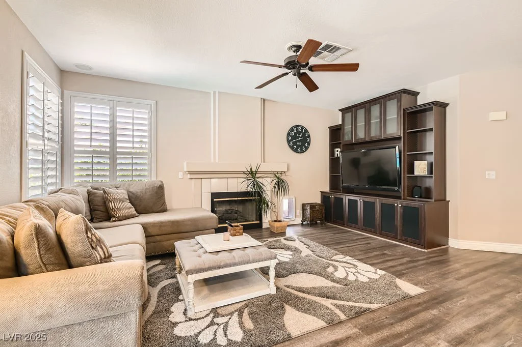 13 Cozy Glen, Henderson, NV 89074