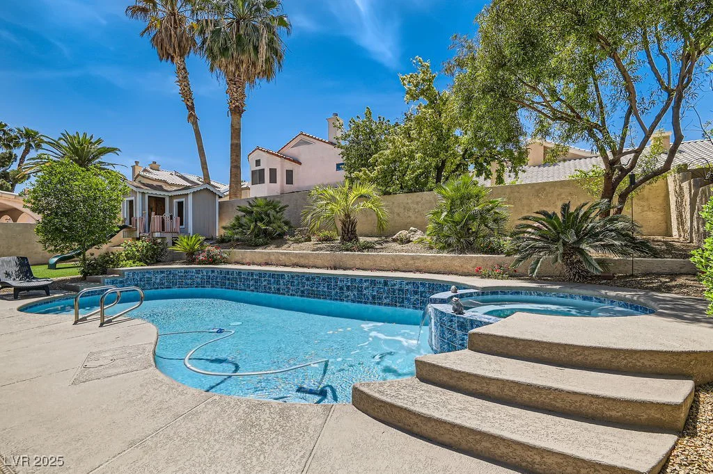 13 Cozy Glen, Henderson, NV 89074